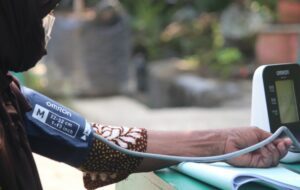 Punya Darah Rendah Lebih Enak daripada Hipertensi? Mana Ada!