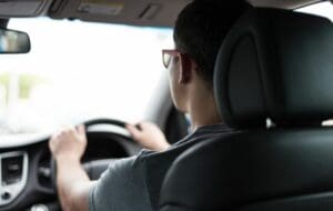 Mobil Travel Moda Transportasi Terbaik dan Selalu Memuaskan? Ah, Nggak Juga!