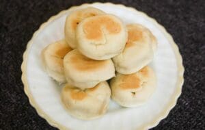 Rekomendasi 3 Bakpia Tanpa Angka dengan Inovasi Menggemparkan. Lahirnya Raja Baru Bakpia Jogja!