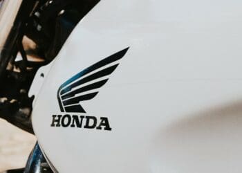 Supra X Lambang Pilih Kasih Honda kepada Cinta Saya Blade 110 (Unsplash)