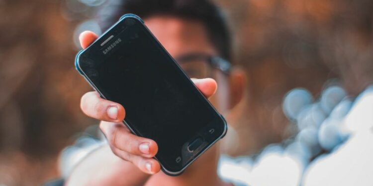 Pengalaman Saya Memakai Samsung Galaxy A04E. Siapa Bilang HP Kentang Nggak Mumpuni?