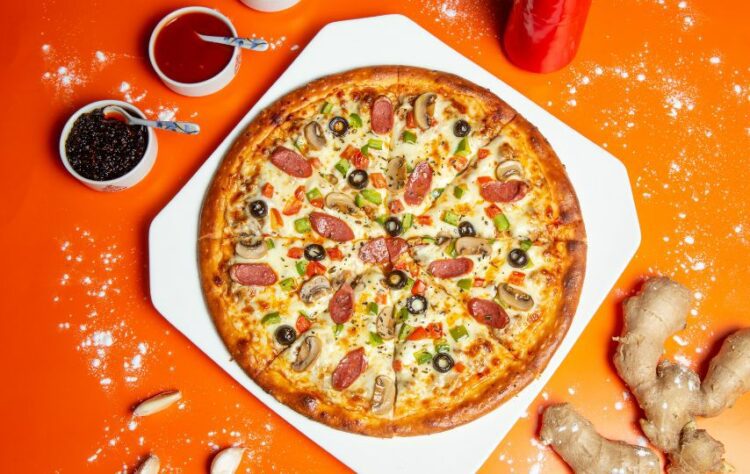 Promo Pizza Beli 1 Gratis 1 Bikin Nelangsa: Konsumen Jangan Ngarep Lebih!