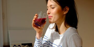 Tips Memilih Collagen Drink biar Kulit Makin Cerah dan Uangmu Nggak Terbuang Sia-sia