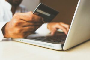 Begini Cara Memberikan Review Produk yang Benar di Marketplace demi Kebaikan Bersama Seller dan Pembeli. Nggak Cuma Kasih Rating!