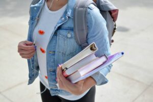 UNESA Terima Banyak Maba, Mahasiswa di Ketintang Makin Menderita