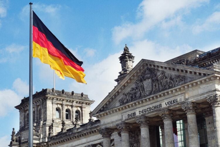 3 Program Unggulan yang Bisa Mengantarmu Tinggal di Jerman. Bekerja dan Belajar di Negara Asing Bukan Hal Mustahil
