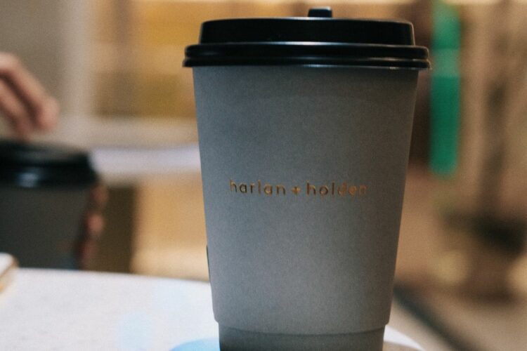 Sobat Misqueen Nggak Perlu FOMO Ngopi di Harlan + Holden Coffee, Harganya Mahal Kopinya Biasa Aja