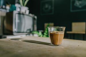 Suka Duka Bertetangga dengan Warung Kopi