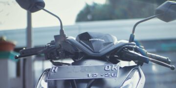 Motor Honda Vario 150, Sahabat Terbaik Toko Kelontong (Unsplash). daihatsu sigra
