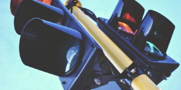 Menerobos Lampu Merah Itu Berbahaya, apalagi Jika Merahnya Baru Beberapa Detik, Semoga para Pelakunya Kena Bisul Sebesar Vietnam