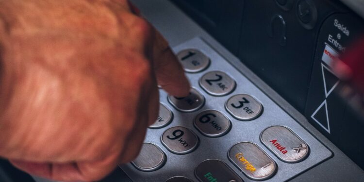 Bank BRI yang Ribet Membuat Nasabah “Menderita” (Unsplash)