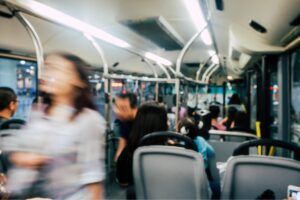 Kata Siapa Mahasiswa UNESA Nggak Mau Naik Transportasi Umum? Bukan Nggak Mau, tapi Ribet!