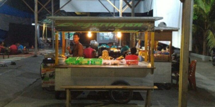 3 Rekomendasi Angkringan Enak di Sekitaran UIN Raden Mas Said kenbaikan harga beras rokok eceran