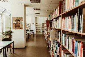 Perpustakaan Sekolah Sepi Bukan karena Minat Baca Rendah, tetapi (Dibikin) Nggak Bisa ke Perpustakaan!