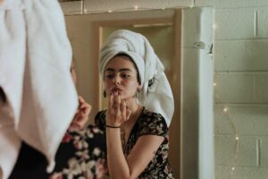 25 Istilah yang Sering Muncul dalam Dunia Skincare dan Makeup