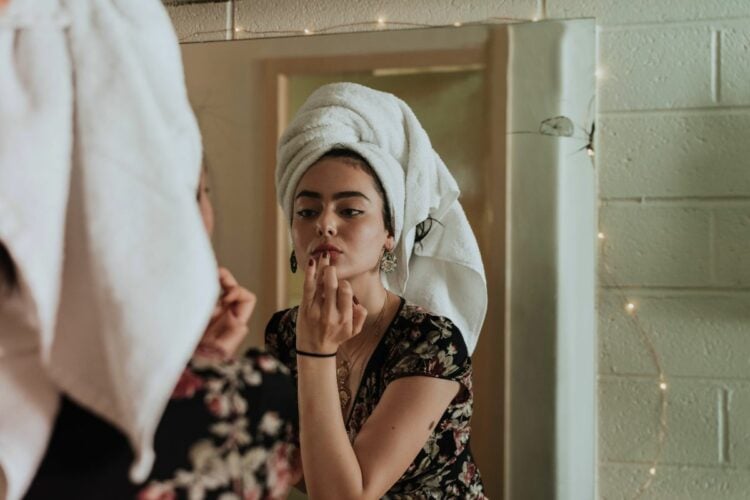 25 Istilah yang Sering Muncul dalam Dunia Skincare dan Makeup