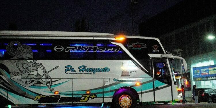 PO Haryanto, Sultan Kudus dengan Penggemar Terbanyak di Indonesia (Unsplash)