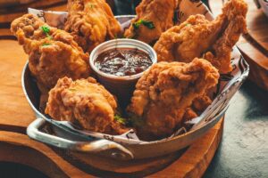 Rocket Chicken, Sabana Fried Chicken, dan Hisana Fried Chicken: Tiga Rival yang Sama tapi Beda. Hati-hati, Jangan Salah Pilih!