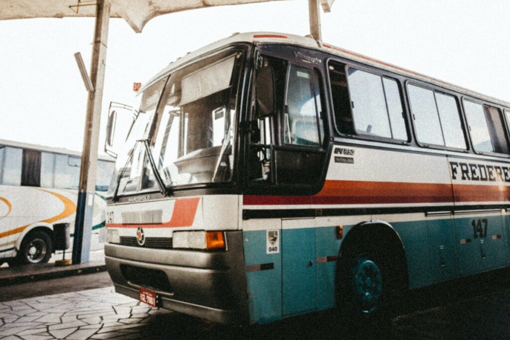 Trayek Bus Sukoharjo Kartasura Mati, Pengangguran Menghantui (Unsplash)