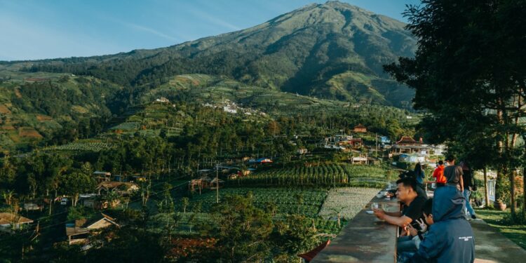 Untidar Magelang Bukan Kampus Anak Manja (Unsplash)