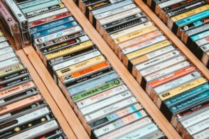 Asyiknya Jadi Kolektor Kaset Pita, Bisa Nostalgia Sekaligus Dapat Cuan yang Lumayan