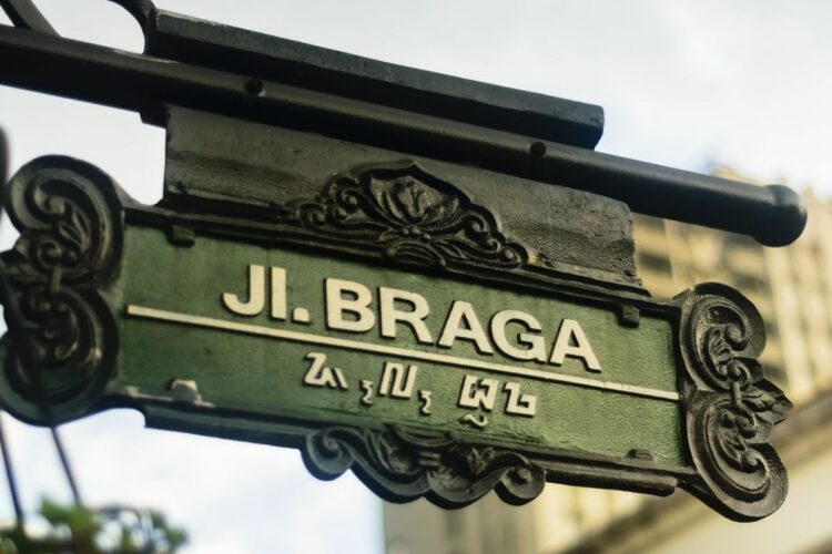 Kawasan Braga Bandung dan Sekitarnya Itu Asyik buat Nongkrong, asal Nggak Ada Punglinya Aja