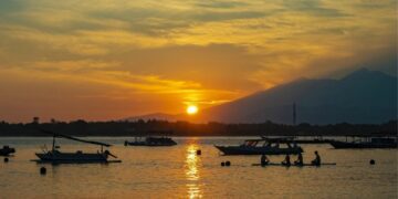 Culture Shock Naik Kapal Batu Layar dari Lombok ke Surabaya: Penumpang Cekcok dengan Brimob dan Keributan Lainnya