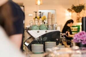 Rekomendasi Kafe Populer di Sidoarjo, buat yang Gaul-gaul Aja