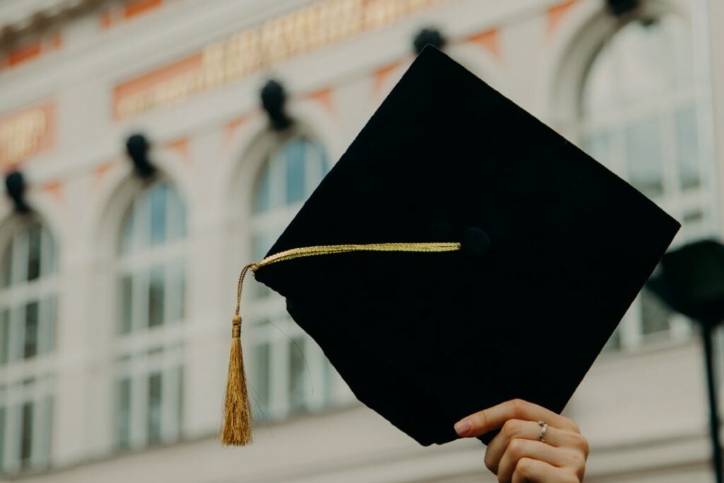 7 Penderitaan Sarjana ketika Memutuskan Menetap di Desa (Unsplash)