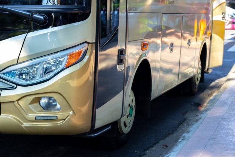 Bus Sugeng Rahayu, Si Lumba-lumba Jalanan Andalan Warga Nganjuk Utara yang Merantau ke Surabaya