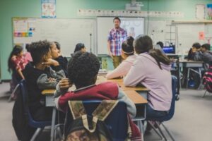 Orang Pintar Kuliah Jurusan Pendidikan Dianggap Menyia-nyiakan Potensi, Cara Kerja Otakmu Itu Bagaimana?