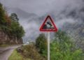 Jangan Lewat Jalan Gunung Gumitir Perbatasan Banyuwangi-Jember kalau Kesabaran dan Keberanian Kalian Setipis Tisu Mojok.co