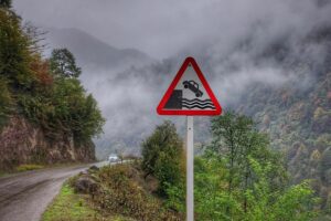 Jangan Lewat Jalan Gunung Gumitir Perbatasan Banyuwangi-Jember kalau Kesabaran dan Keberanian Kalian Setipis Tisu