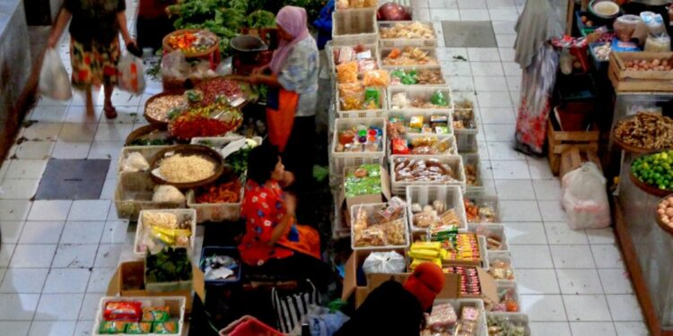 Pasar Setono Betek Kediri, Pasar Tradisional yang Gagal Bertransformasi Jadi Pasar Semi Modern Mojok.co