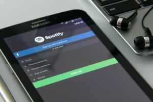 Orang Waras Pasti Meninggalkan Spotify dan Hijrah ke YouTube Music, yang Jelas Lebih Superior