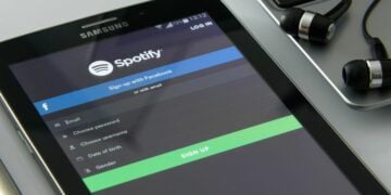 Orang Waras Pasti Meninggalkan Spotify dan Hijrah ke YouTube Music, yang Jelas Lebih Superior