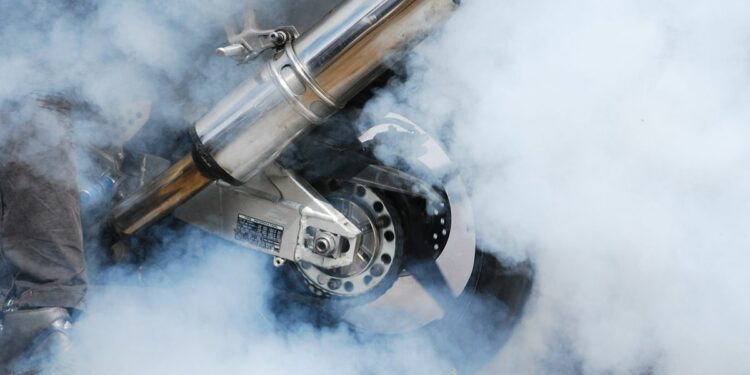 Pengendara Motor Matic Knalpot Brong, Jenis Pengendara yang Paling Menyebalkan dan Wajib Dihujat!