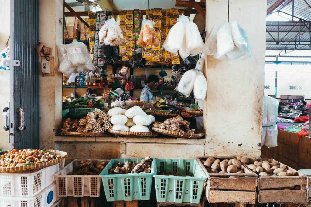 Belajar Tawar Menawar di Pasar dari Ibu-ibu yang Tega Mematok Harga Serendah Mungkin Mojok.co