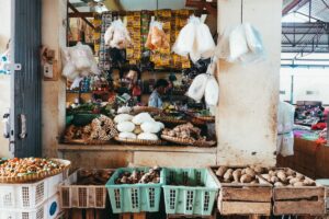 Belajar Tawar Menawar di Pasar dari Ibu-ibu yang Tega Mematok Harga Serendah Mungkin