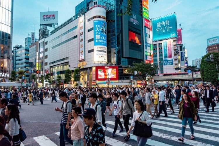 Culture Shock Mas-mas Jawa yang Kerja di Jepang: Gaji sih Gede, tapi Tekanannya Juga Gede!