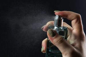 Rekomendasi Parfum Lokal Tahan Lama di Bawah 100 Ribu yang Cocok untuk Akhir Bulan
