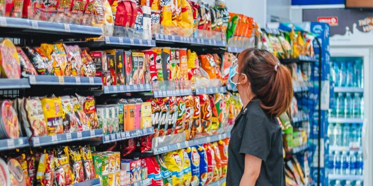 5 Rekomendasi Camilan Indomaret di Bawah 10 Ribu yang Isinya Nggak Cuma Angin