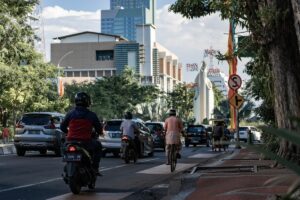 Ironi Mahasiswa Rantau di Surabaya: Musim Kemarau Kepanasan, Musim Hujan Kebanjiran