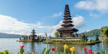 Stop Glorifikasi Kerja di Bali, Nyatanya Nggak Seindah yang Dibayangkan Orang