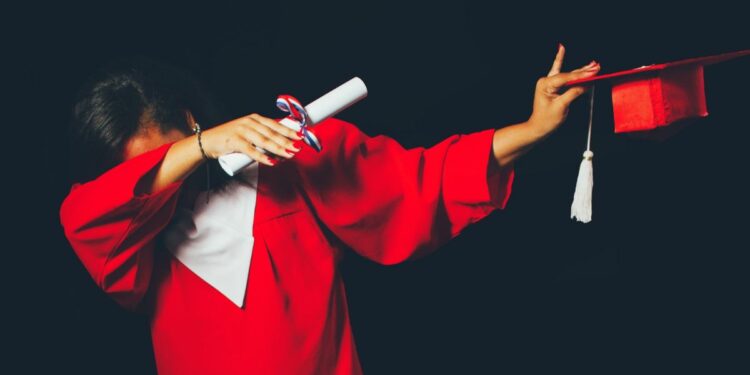 6 Kesalahan Fresh Graduate yang Kerap Dilakukan karena Tidak Diajarkan Waktu Kuliah