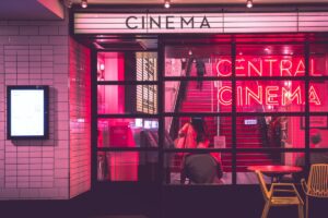 8 Film Indonesia yang Berhasil Tembus 4 Juta Penonton dan Cocok untuk Tontonan Libur Natal