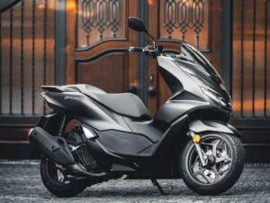 Lampu Hazard di Motor Matic Besar: Fitur Keren yang Bikin Kesel