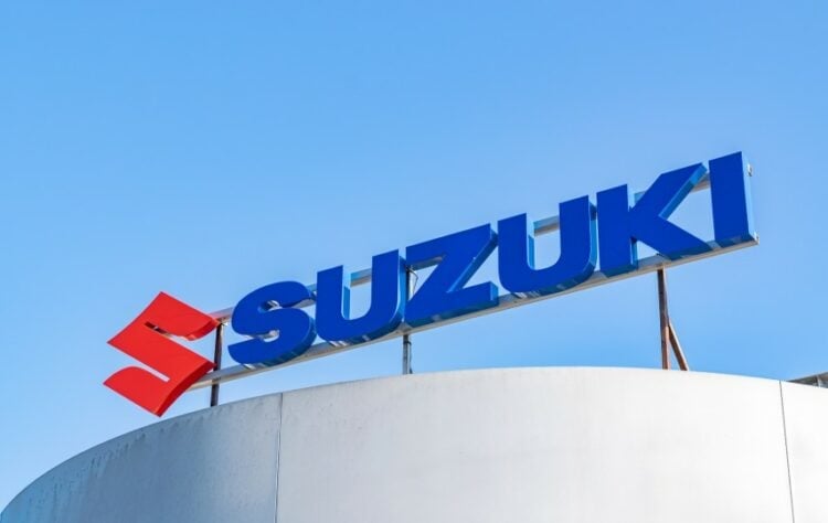 Suzuki Smash, Motor Kelas Bawah, tapi Melebihi motor Honda (Shutterstock)