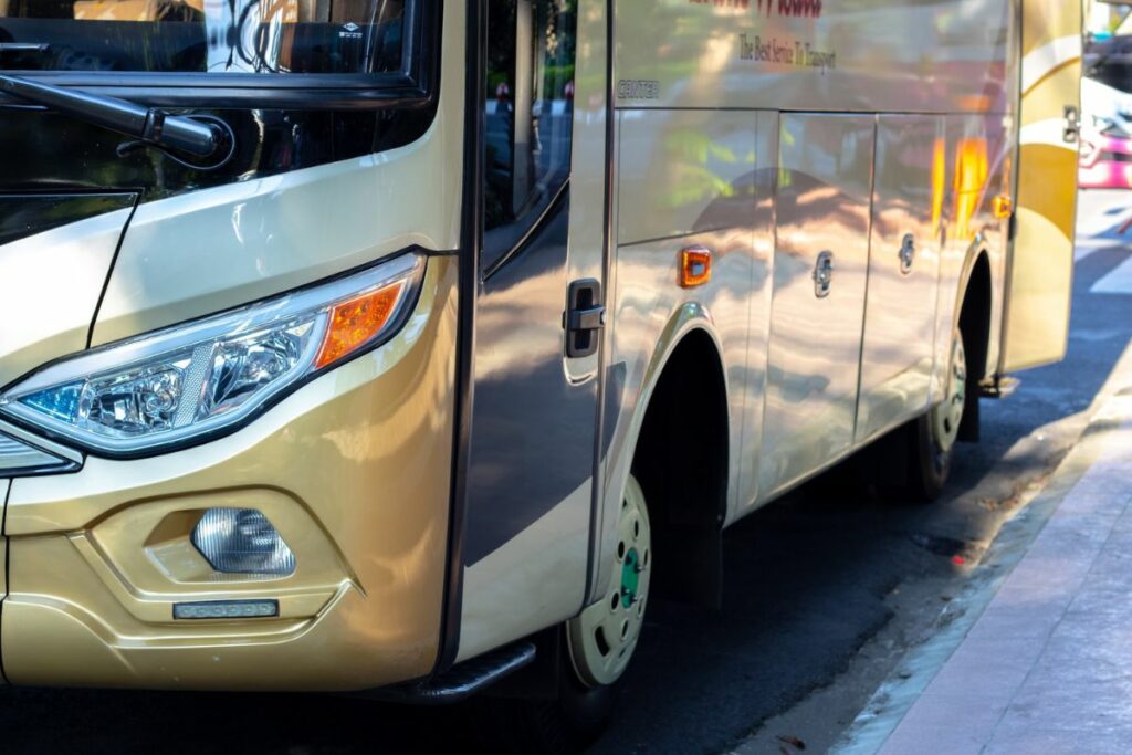 Bus Pengumpan Trans Semarang, Sebaik-baiknya Pengalaman Naik Transportasi Umum Mojok.co