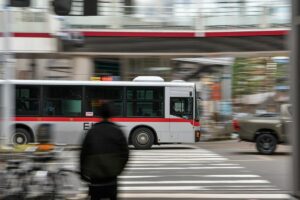 Sudah Saatnya Sopir Bus Ugal-Ugalan Itu Ditertibkan, Nyawa Orang Lain Jelas Lebih Berharga ketimbang Harga Diri dan Setoran!